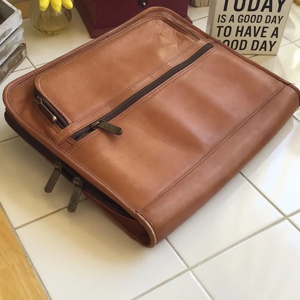 Vintage ‘Avenues’ Genuine Leather Fan File Briefcase